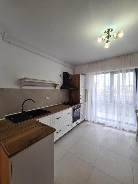 Titan 2 camere decomandat, 15mp, terasa parcul teilor parcare